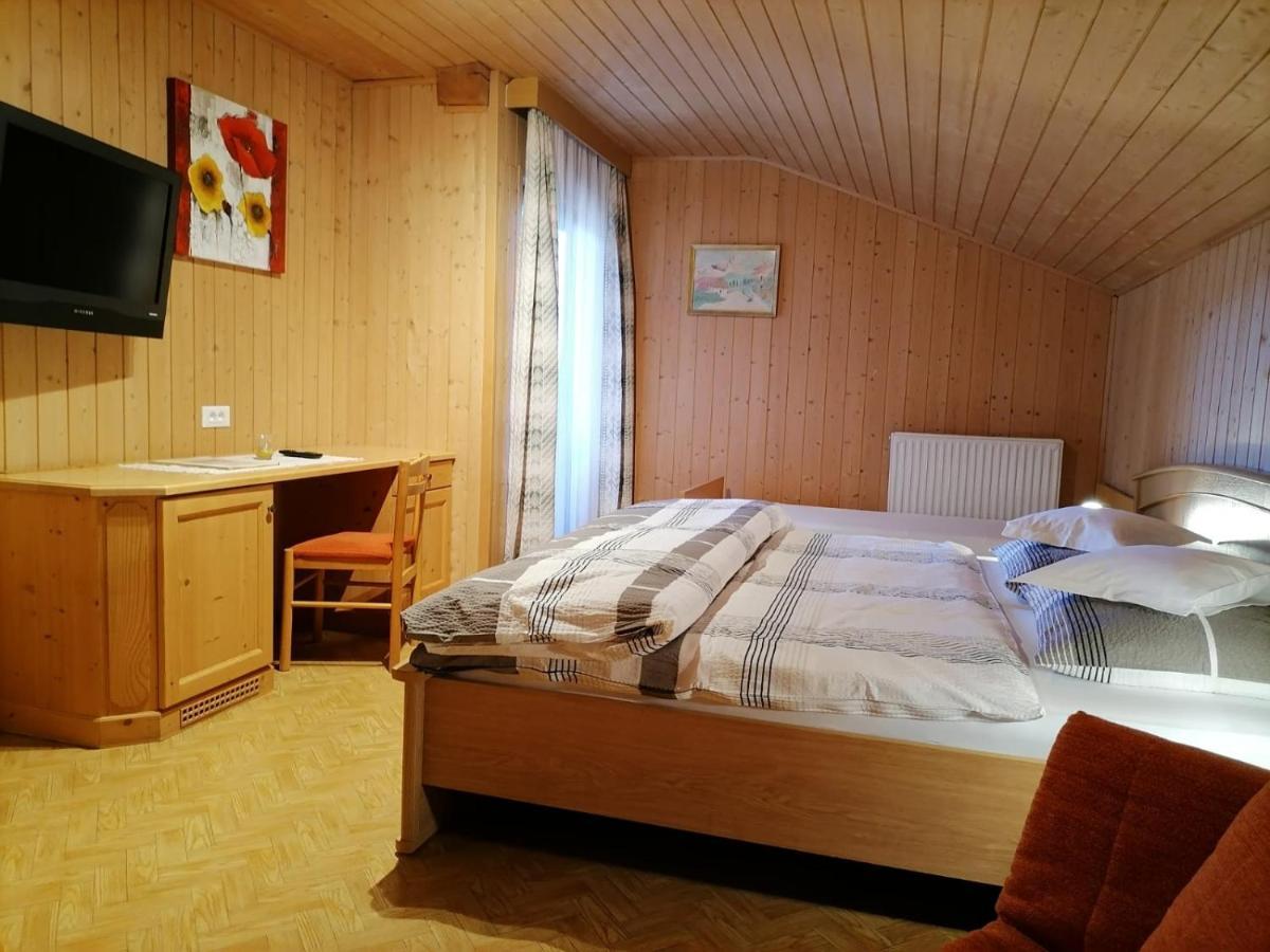 Gasthaus Oberkirn Schenna Εξωτερικό φωτογραφία